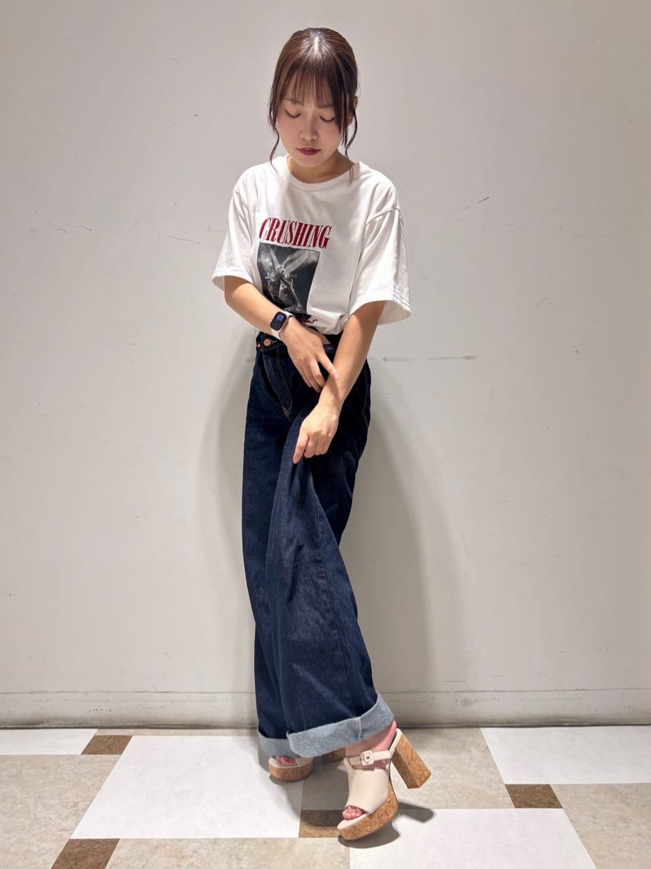せらら⭐️さんの「ESPERANZA｜ミニバックルコルクヒールミュール」を使ったコーディネート