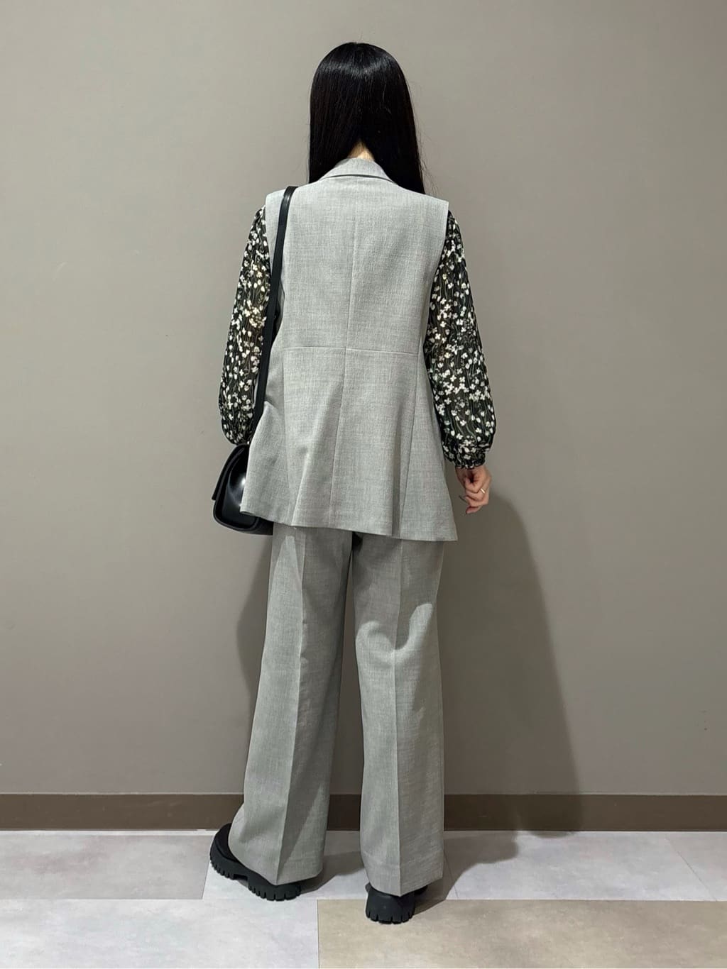 KEIKOさんの「INDIVI｜【セットアップ可能】凹凸ストレッチ素材テーラードカラージレジャケット」を使ったコーディネート