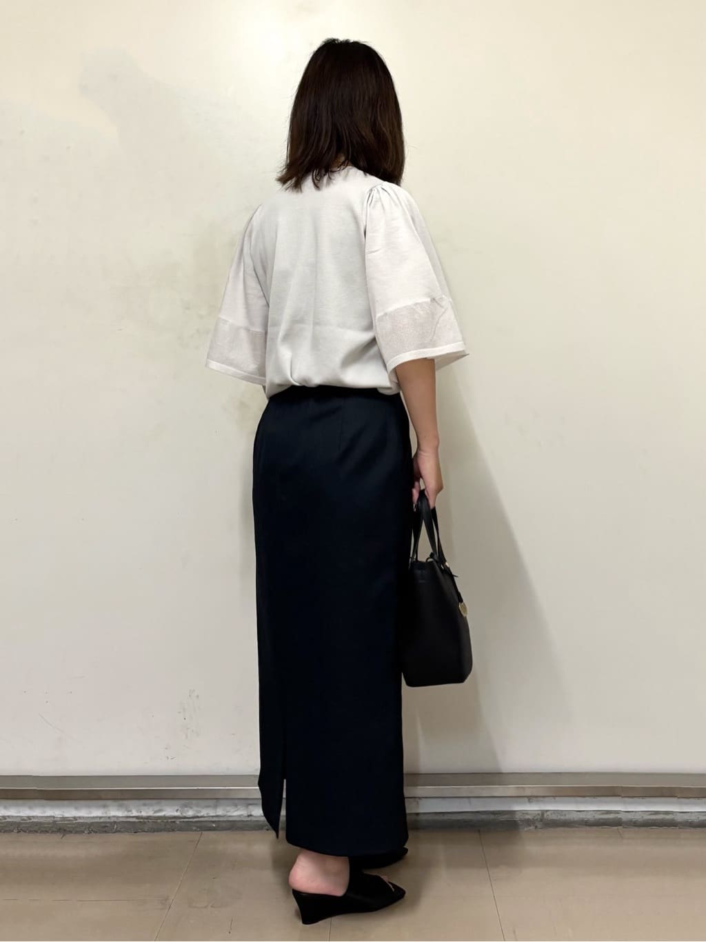 やまさんの「OPAQUE.CLIP｜《5色展開》シアーフレアスリーブニット【洗濯機洗い可】」を使ったコーディネート