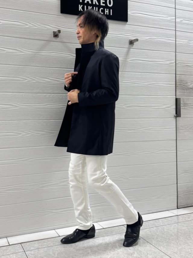 井出恭輔さんの「TAKEO KIKUCHI｜【Sサイズ～】ストレッチ デニム パンツ」を使ったコーディネート