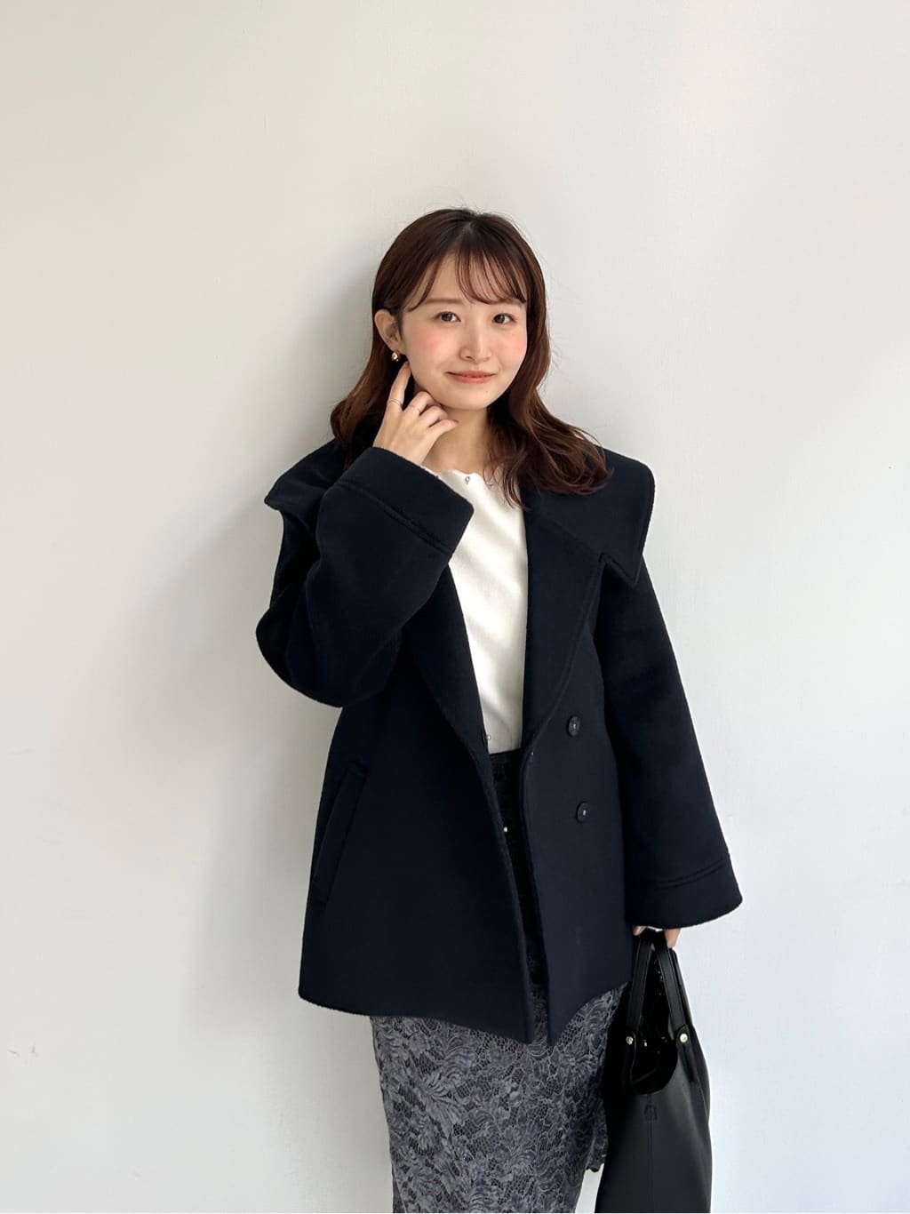 みさかさんの「index｜ラメスカラップビジューデザインニット【洗濯機OK】《6col／S～LL》」を使ったコーディネート