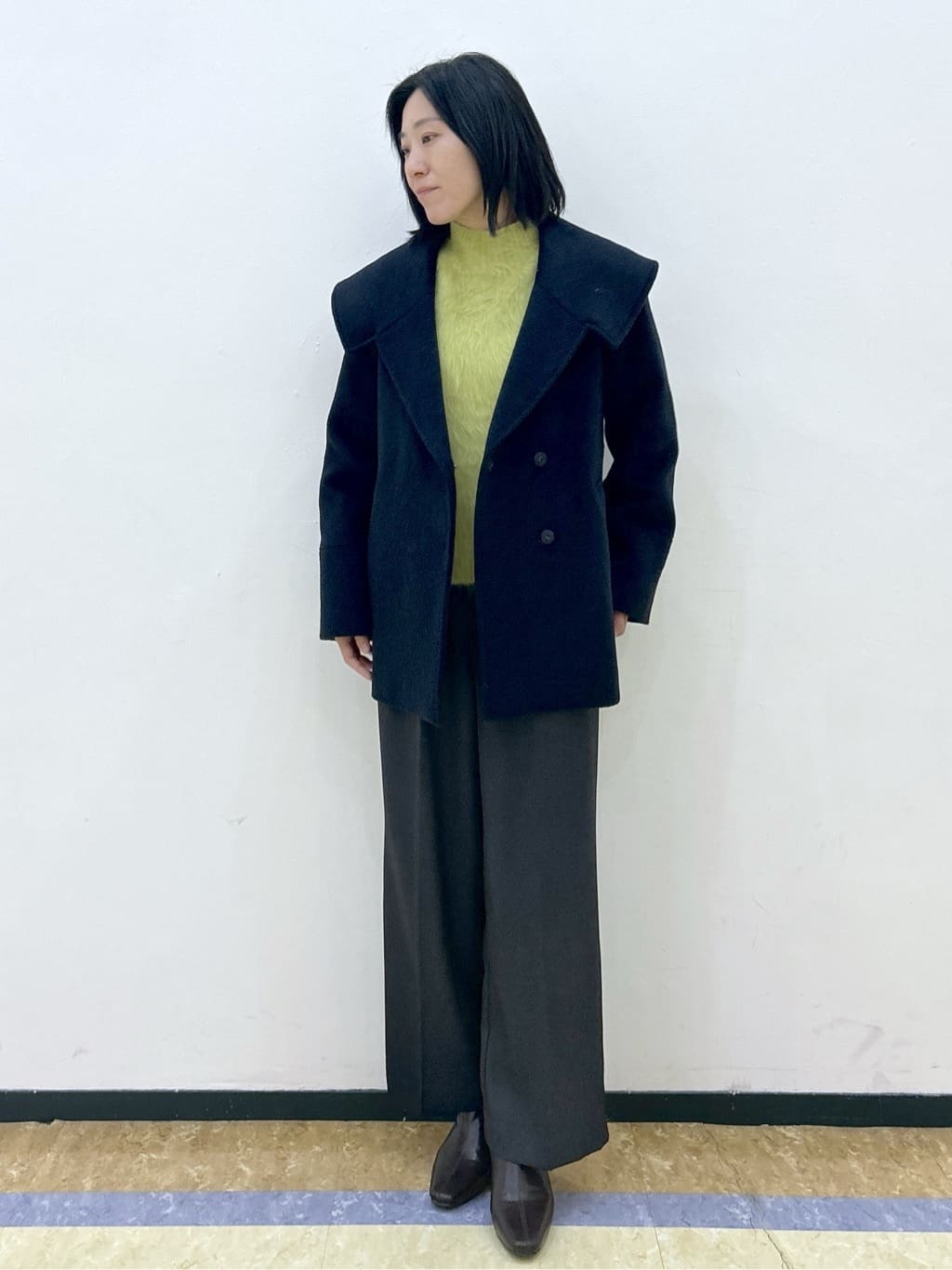 su.さんの「index｜ベルト付ビッグカラーミドルコート」を使ったコーディネート