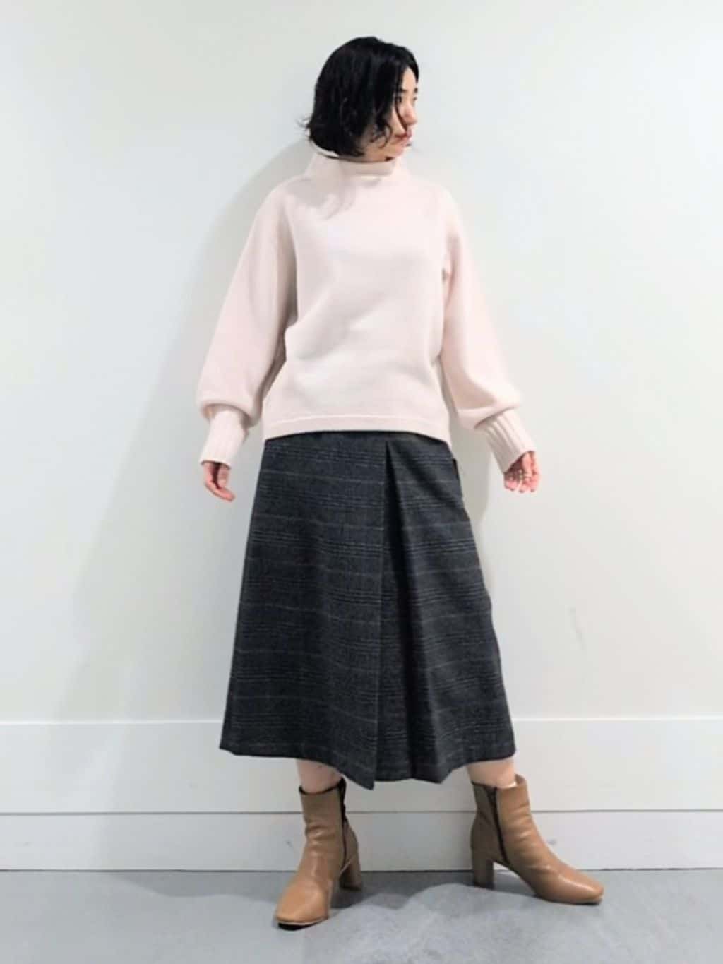 ミズタさんの「UNTITLED｜【スタイリッシュ／オンオフ兼用】ウールチェスターコート」を使ったコーディネート