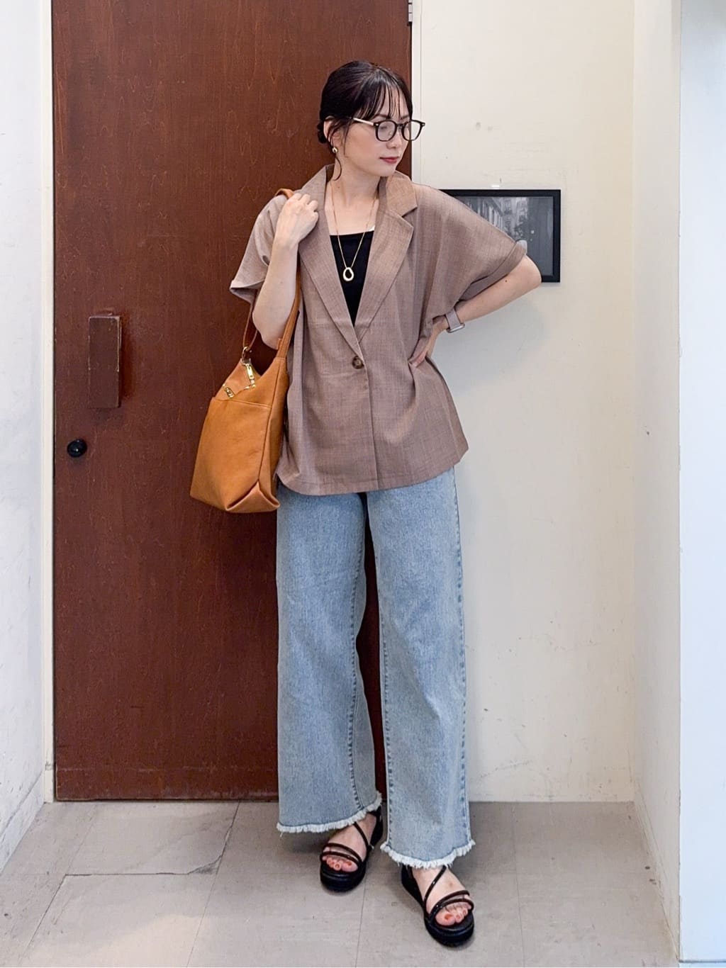 𝐇𝐢𝐫𝐨𝐦𝐢さんの「SHOO･LA･RUE｜【S-LL】さらりと着たい大人のための 麻調半袖ジャケット」を使ったコーディネート