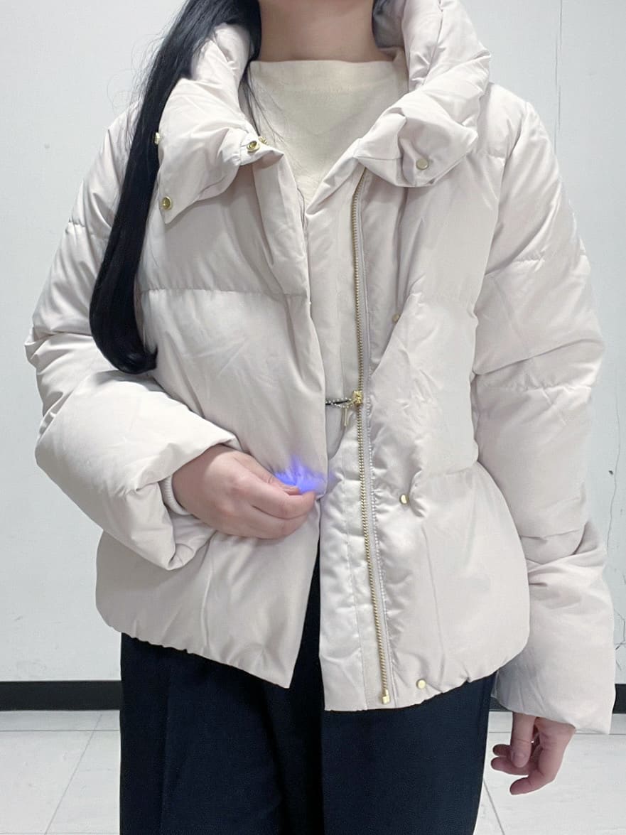 Hitomiさんの「index｜KAWADAダウンショートコート【撥水／洗濯機OK／静電気防止裏地】《XS～LL》」を使ったコーディネート