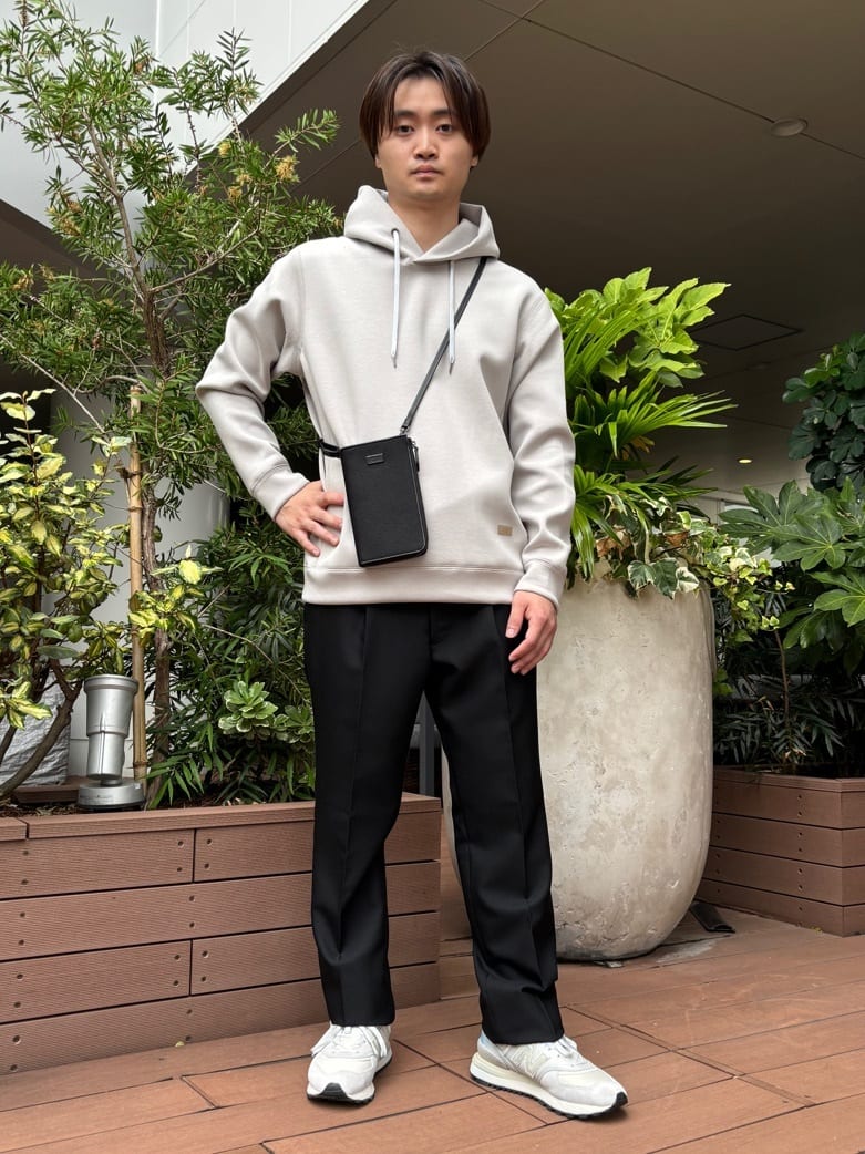 圭哉さんの「TAKEO KIKUCHI｜【THE FLAGSHIP】バラシャパンツ」を使ったコーディネート