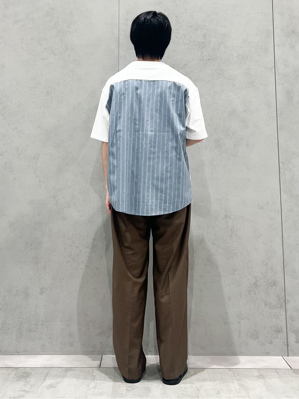 SHI-MAさんの「THE SHOP TK｜エシカルブロード切替Tシャツ 洗濯機OK」を使ったコーディネート