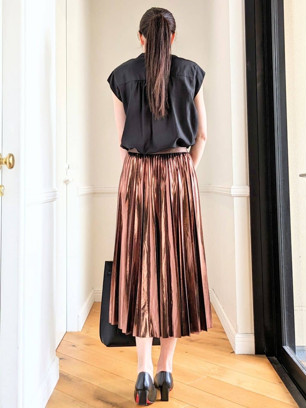 CHISAさんの「DRESSTERIOR｜◆【洗える/ストレッチ性/オンオフ】箔プリントプリーツスカート」を使ったコーディネート