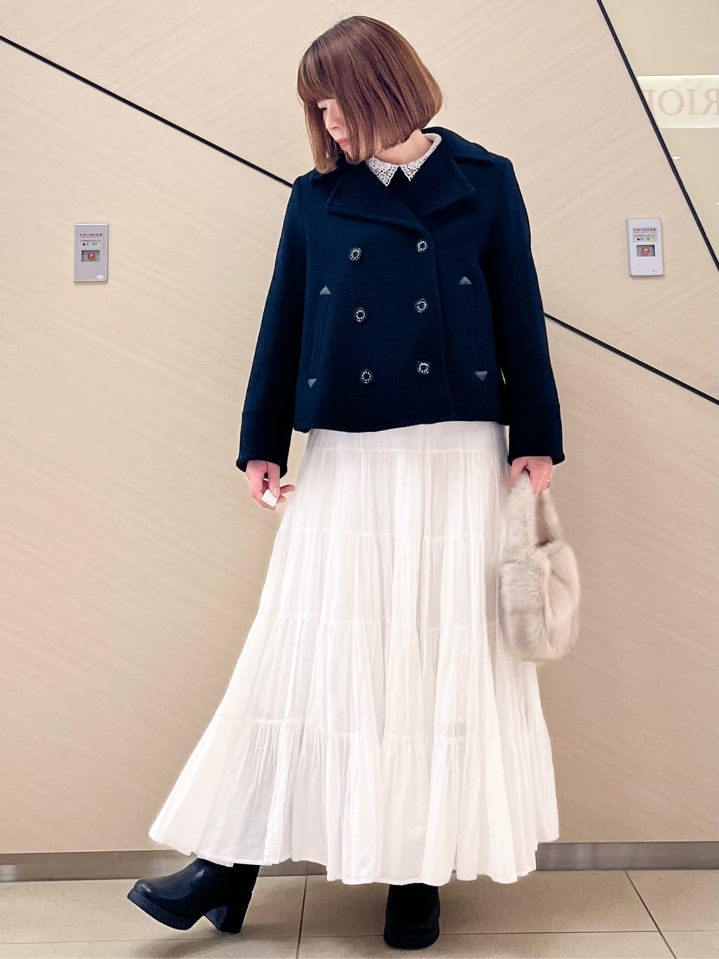 yahataさんの「DRESSTERIOR｜2WAYレースカラーニット」を使ったコーディネート