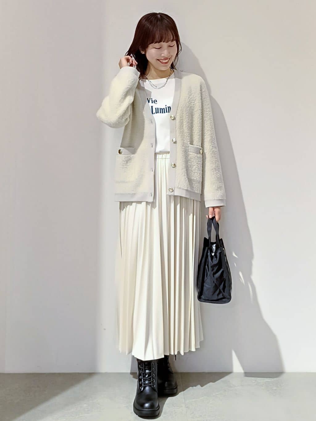 のんさんの「OPAQUE.CLIP｜ロングロゴTシャツ【洗濯機OK】」を使ったコーディネート