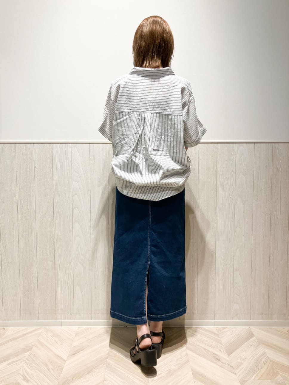 shokoさんの「SHOO･LA･RUE｜【S-LL/UV/接触冷感/抗菌防臭】体型を自然にカバー フレンチリネンブレンド襟付ドルマンシャツ」を使ったコーディネート