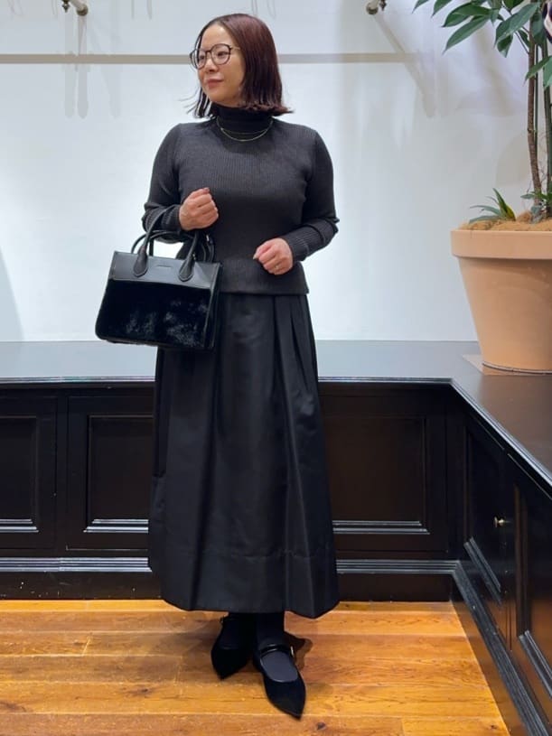Asamiさんの「DRESSTERIOR｜フェイクファーコンビリサイクルレザートートバッグ」を使ったコーディネート