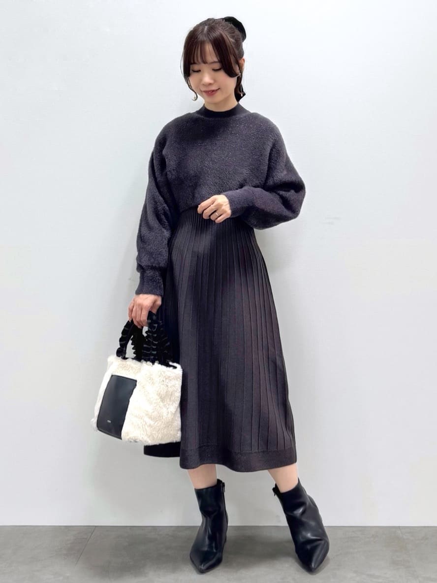 kozuさんの「index｜ラメフェザープルオーバーセット ニットワンピース【洗濯機OK】《XS～LL》」を使ったコーディネート