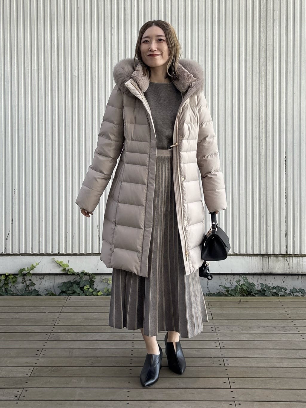 kotakiさんの「INDIVI｜【名品／撥水／抗菌防臭】ロング丈リサイクルダウンコート」を使ったコーディネート