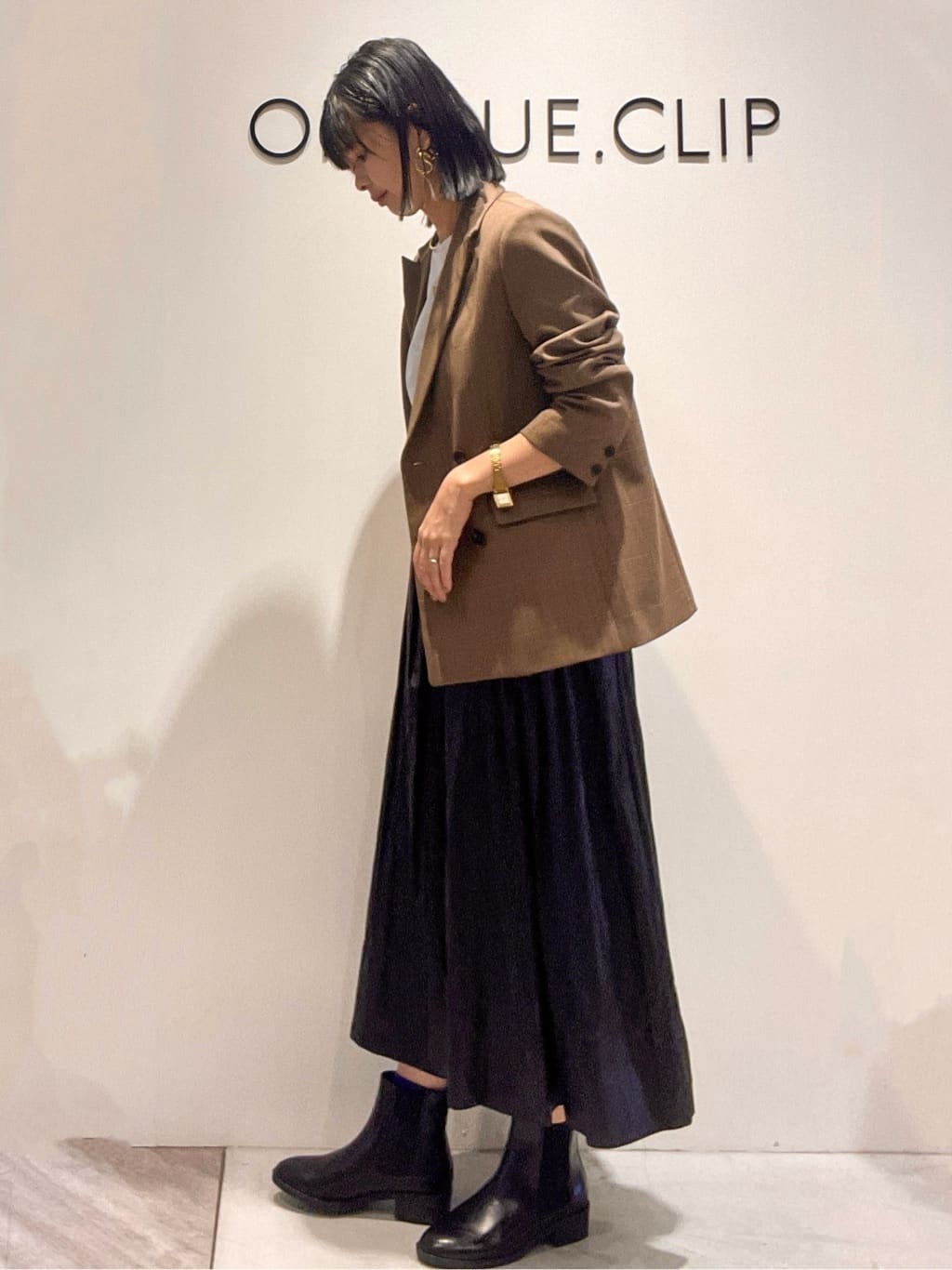 あいさんの「OPAQUE.CLIP｜メタリック刺繍ロゴTシャツ【接触冷感／洗濯機洗い可】」を使ったコーディネート