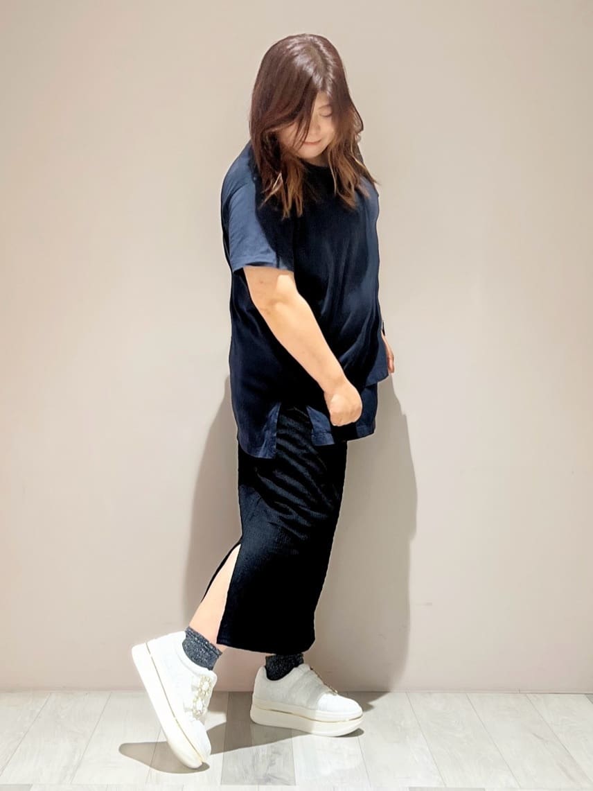 yumiさんの「ESPERANZA｜ビジューバックルWストラップレーススニーカー」を使ったコーディネート