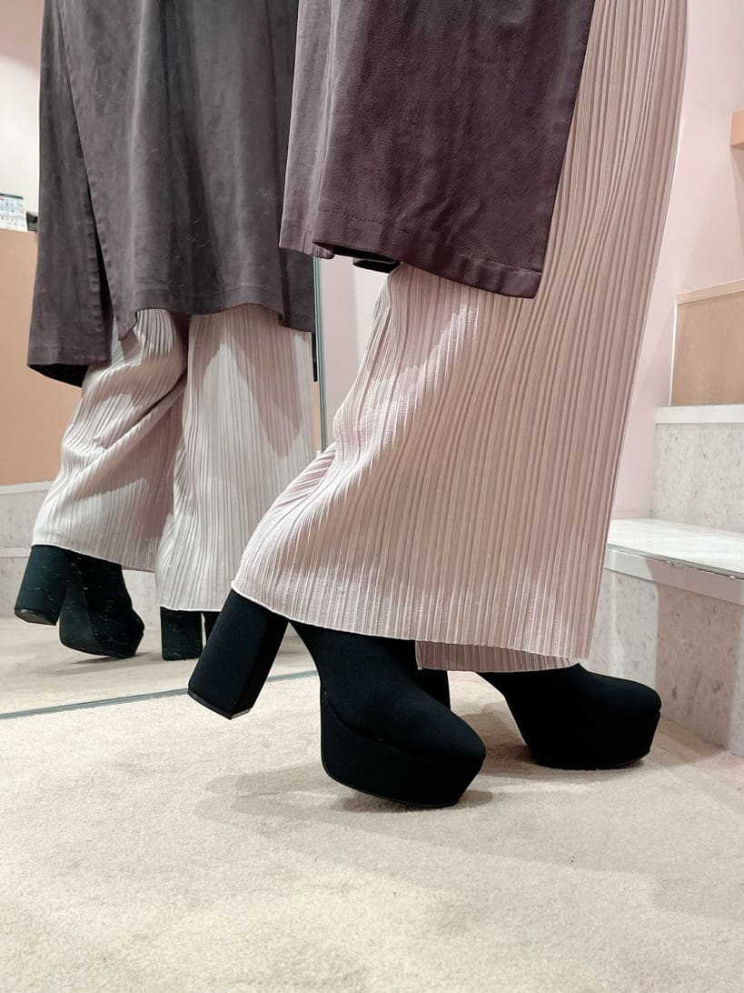 kaoriさんの「ESPERANZA｜洗えるシンプルカラーストール 累計販売約5000枚【防寒／マフラー／無地／ギフト】」を使ったコーディネート