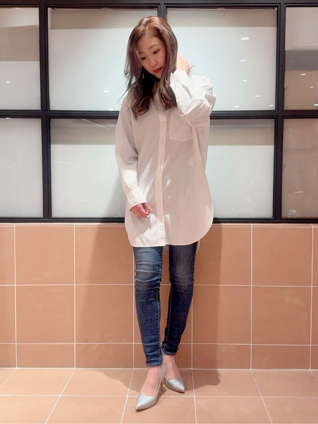 kaoriさんの「ESPERANZA｜【12時間パンプス】約8.5?／ラメ素材　歩きやすくて疲れにくい」を使ったコーディネート
