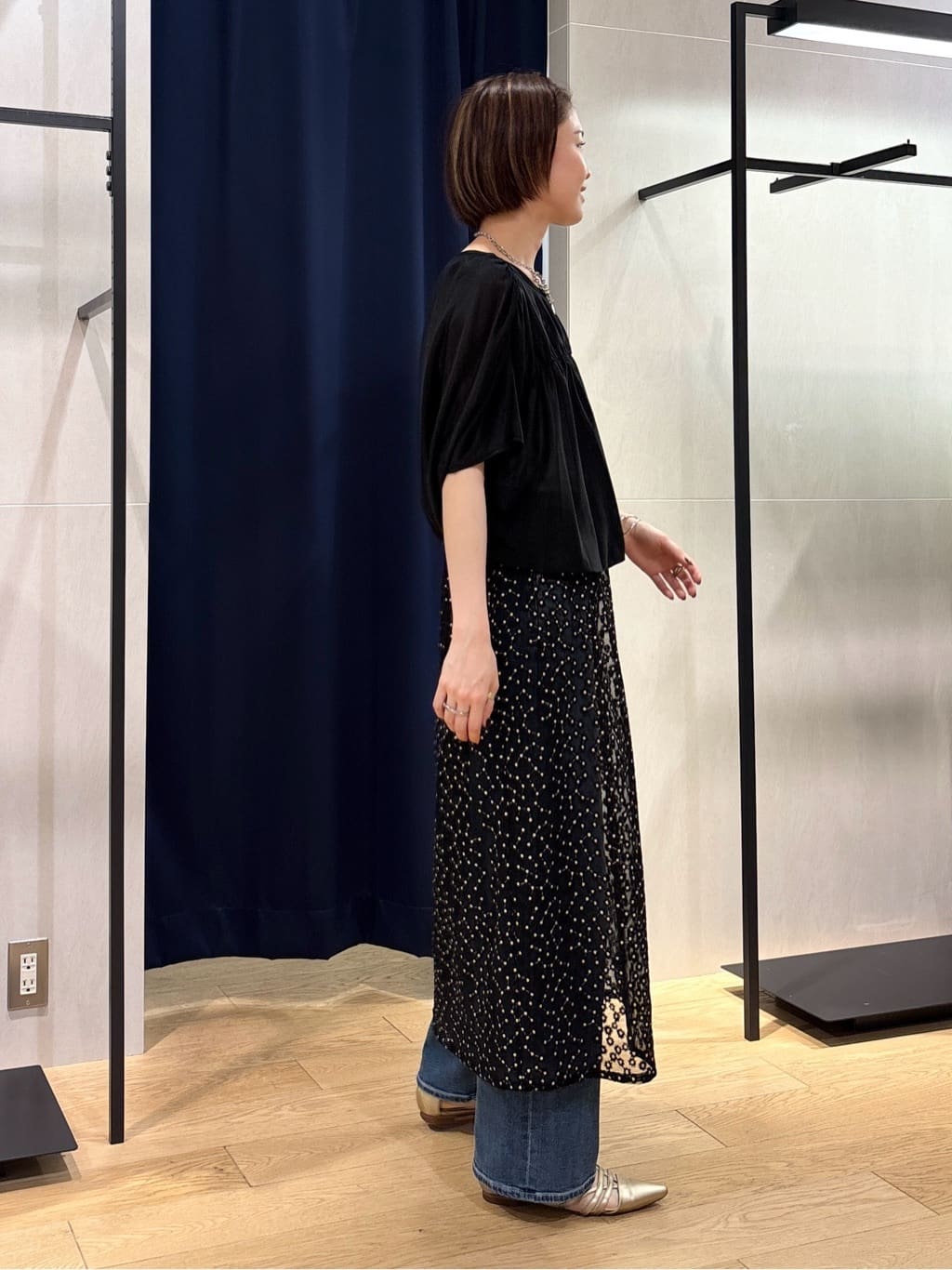kanaeさんの「INDIVI｜【洗える／体型カバー】シャーリングシアートップス」を使ったコーディネート