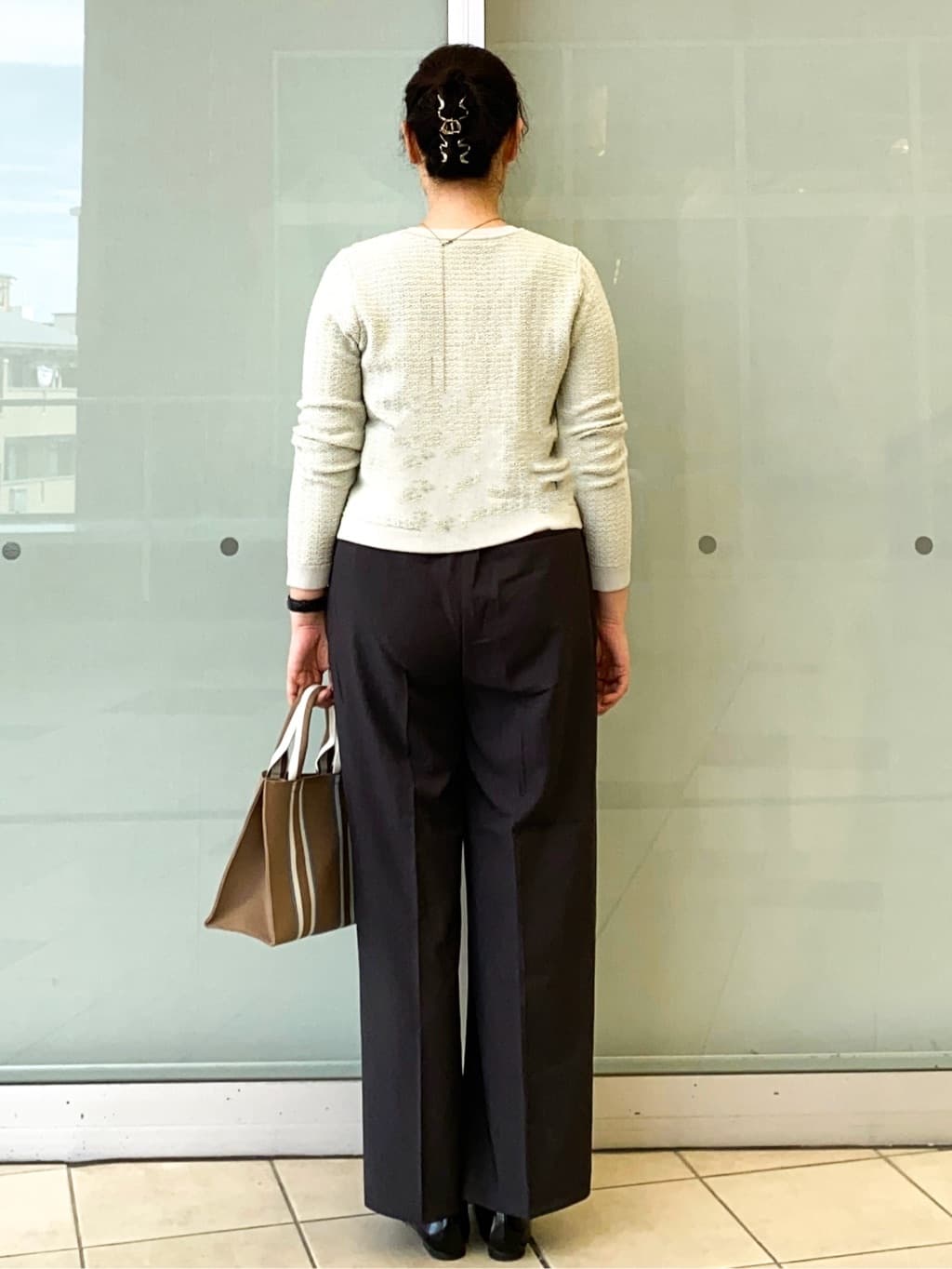 Jeanさんの「OPAQUE.CLIP｜ロゴ刺繍クルーカーディガン【洗濯機洗い可】」を使ったコーディネート