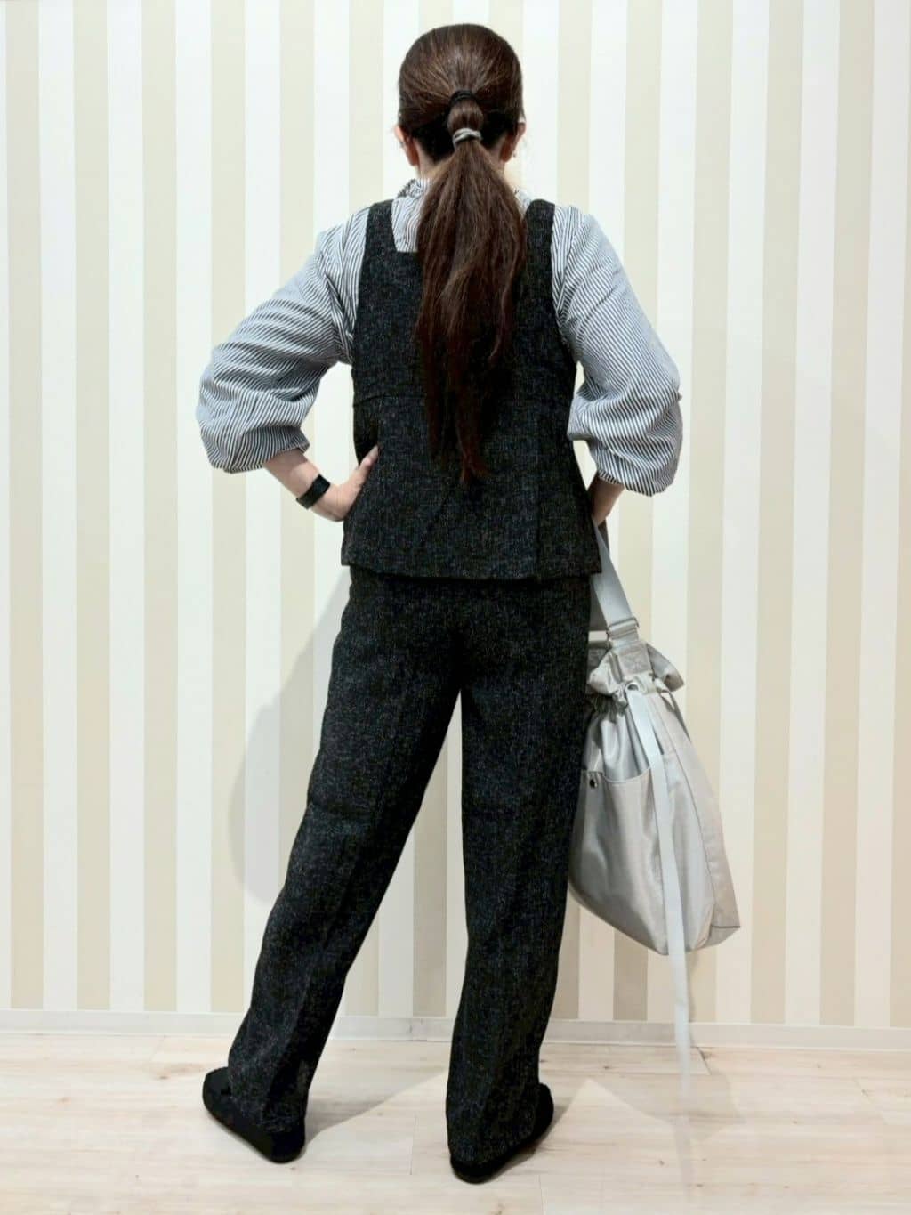 nonaさんの「SHOO･LA･RUE｜【2点セット】着るだけで決まる クラシカルなツイード調セットアップ」を使ったコーディネート