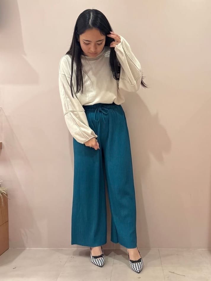 のはらっちょさんの「ESPERANZA｜リボンポインテッドパンプス」を使ったコーディネート