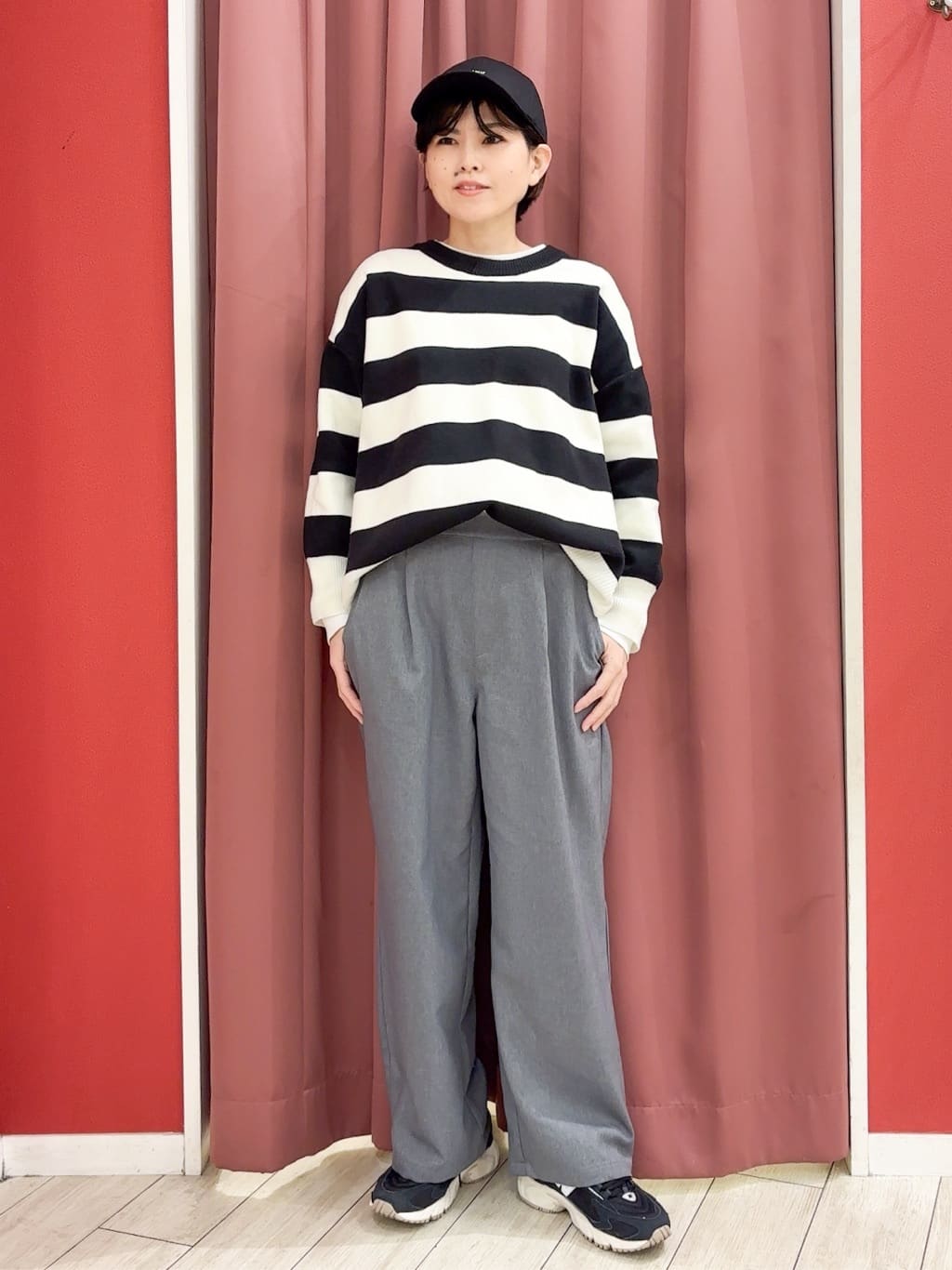 しまもさんの「SHOO･LA･RUE｜◆【S-LL/洗える】スウェットライク オーバーサイズニット」を使ったコーディネート