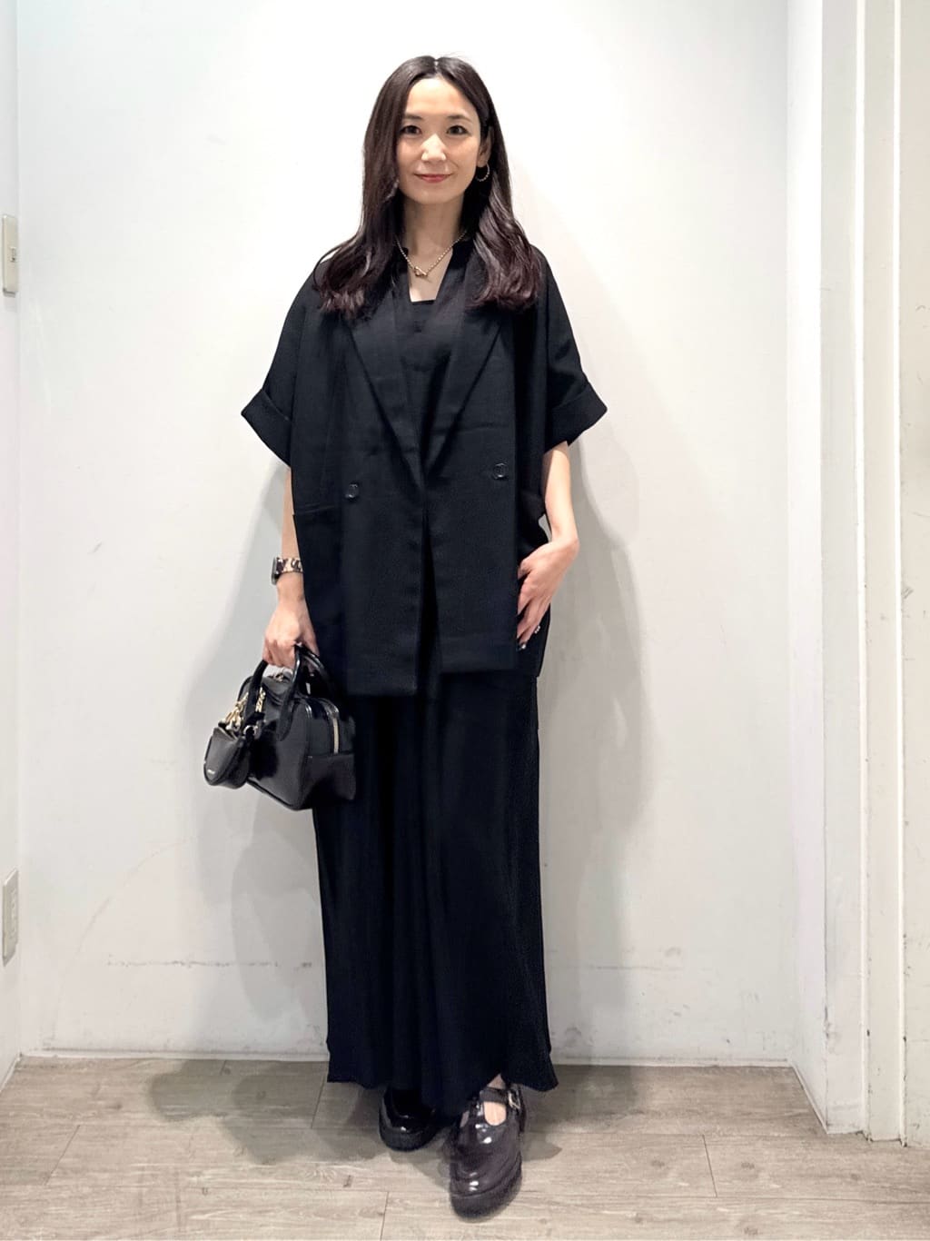 yuicciさんの「OPAQUE.CLIP｜レーヨン麻キーネックワンピース【洗える】」を使ったコーディネート