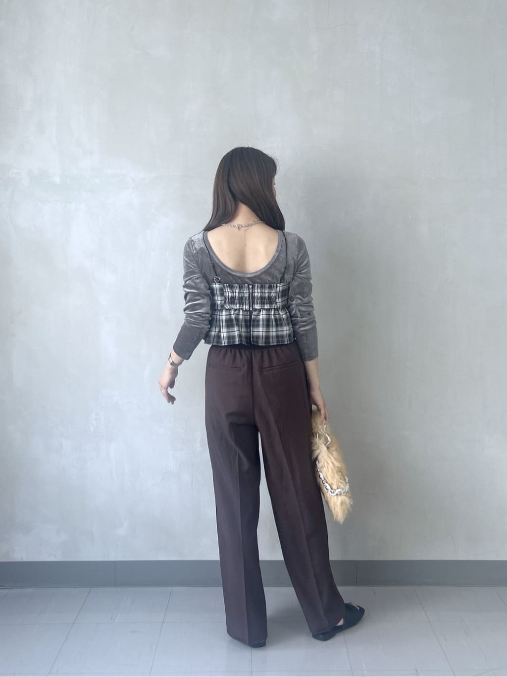 takaさんの「INDIVI｜オンブレチェックビスチェ」を使ったコーディネート