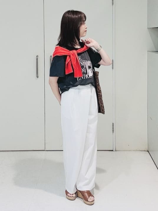 makiさんの「UNTITLED｜【ロゴT/プリントT】グラフィックTシャツ」を使ったコーディネート
