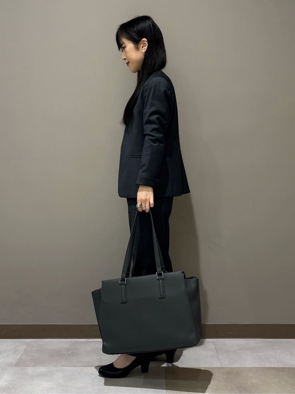 KEIKOさんの「INDIVI｜【日本製／スーツ／通勤】シルクウールストレッチ ノーカラージャケット」を使ったコーディネート