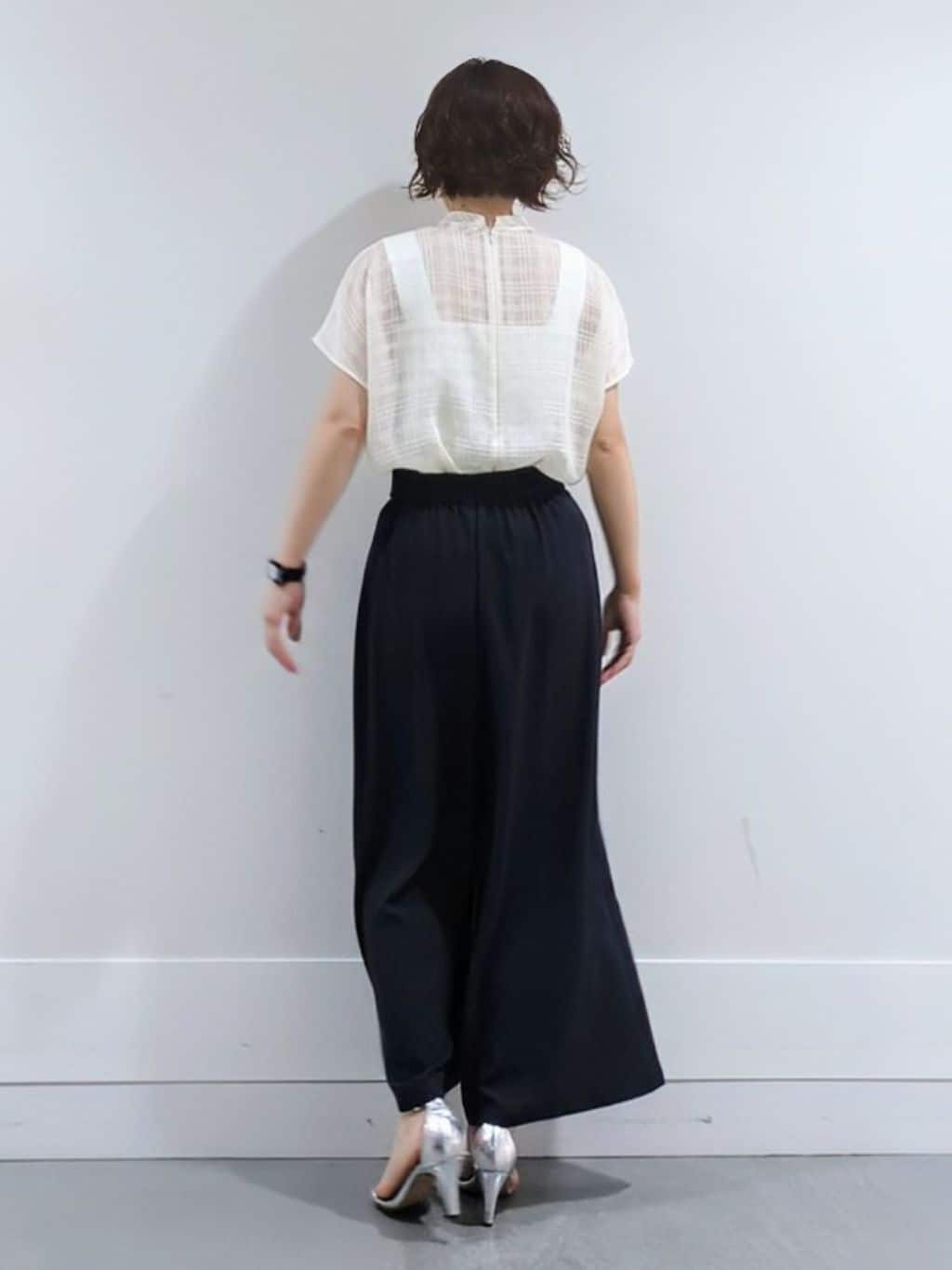 ミズタさんの「UNTITLED｜【シアー】チェックスタンドネックブラウス」を使ったコーディネート