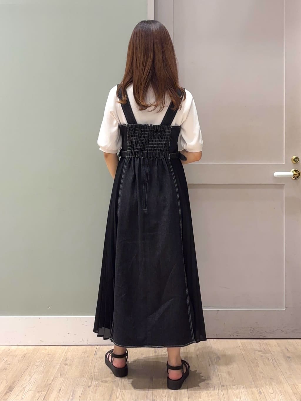 しばみさんの「grove｜ひんやり多機能・やわらかドライタッチ五分袖プルオーバー」を使ったコーディネート