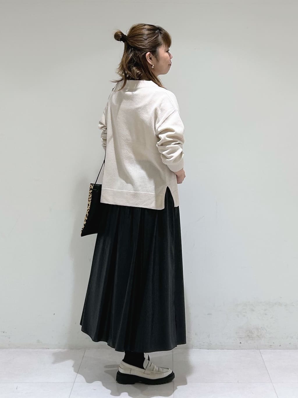 tsuyuさんの「INDIVI｜【撥水／洗える／デザイン衿】ステッチレス ショートダウンコート」を使ったコーディネート