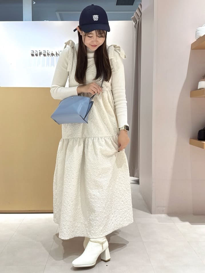 neinaさんの「ESPERANZA｜かるいかばん スクエアショルダーバッグ」を使ったコーディネート