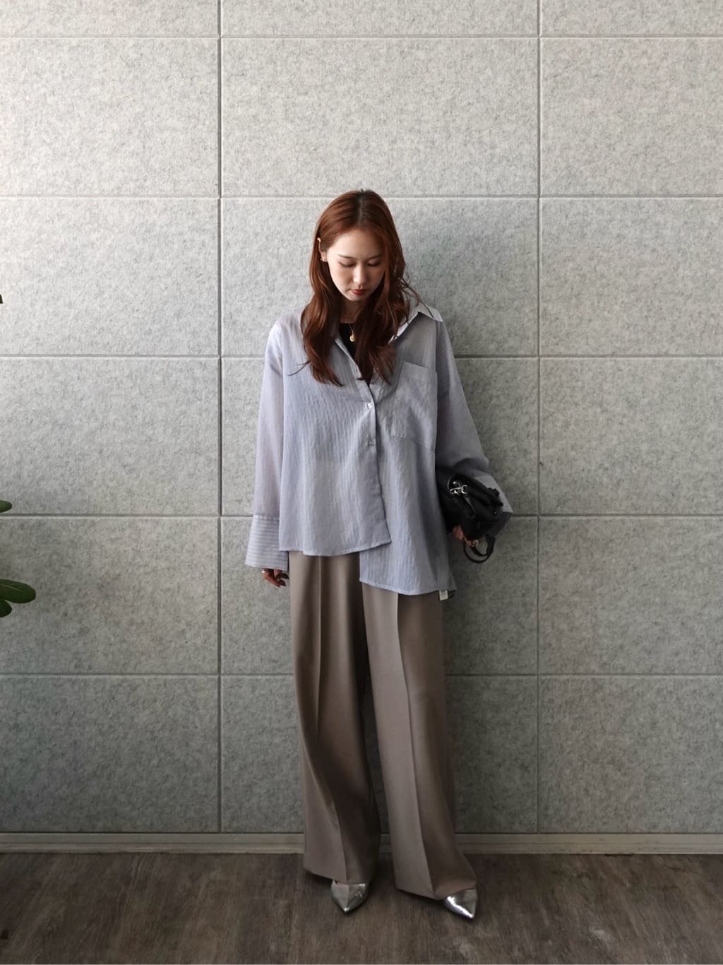 mitsukiさんの「INDIVI｜Comfy SET UP｜イージーストレートワイドパンツ【セットアップ対応／通勤/カセット服】」を使ったコーディネート