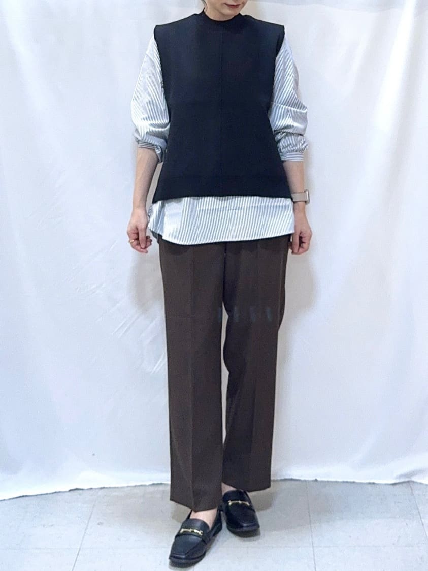 𝐇𝐢𝐫𝐨𝐦𝐢さんの「SHOO･LA･RUE｜【S-LL】ウエストリボンがアクセント ゆったりテーパードパンツ」を使ったコーディネート