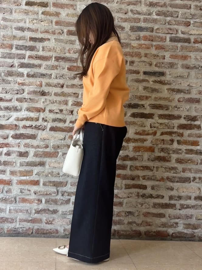 tokiさんの「THE SHOP TK｜【S-XLサイズ/上品見えが叶う】Vネックニット/洗濯機OK」を使ったコーディネート