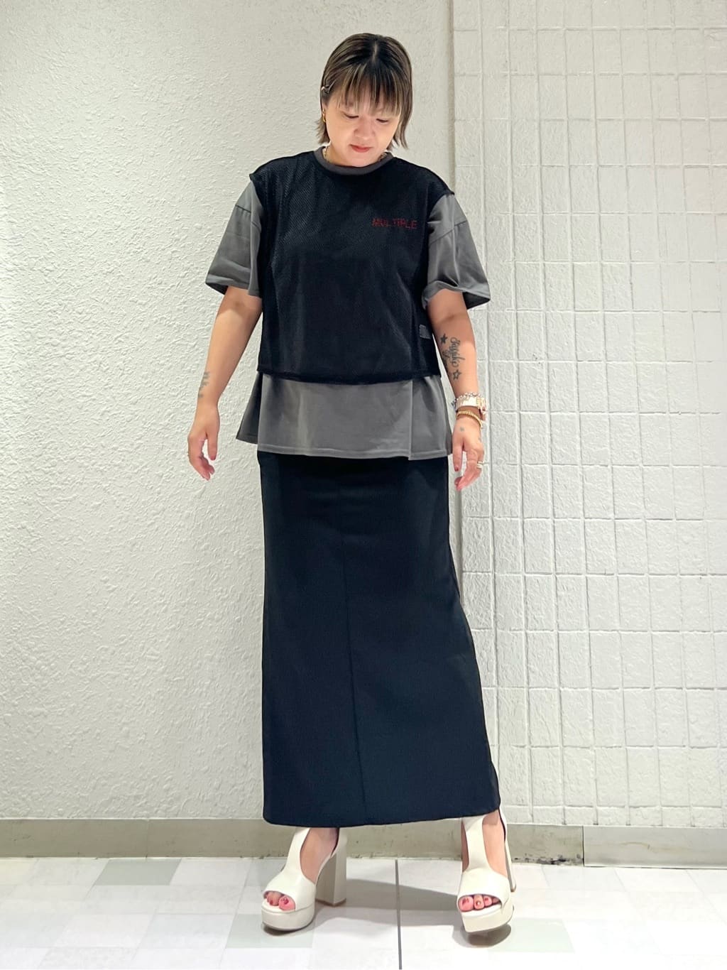 TAKAさんの「ESPERANZA｜Tストラップスクエアサンダル 24SS」を使ったコーディネート