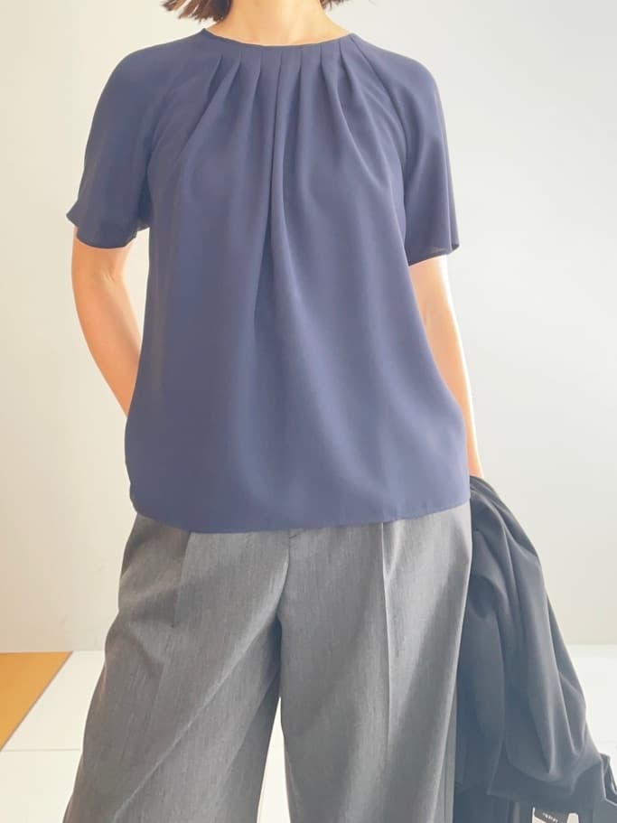 murayamaさんの「INDIVI｜【UVケア】タックブラウス」を使ったコーディネート