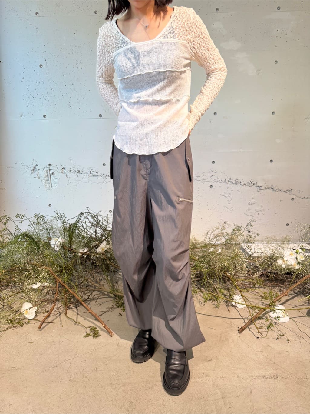 uchi__yamaさんの「CODE A｜Airy volume cargo」を使ったコーディネート