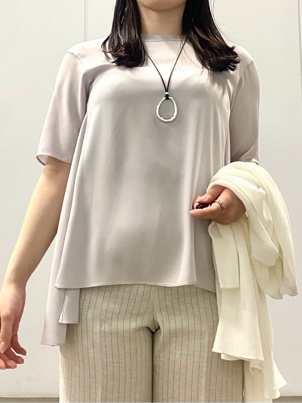misakiさんの「INDIVI｜【バックシャン】デザインTブラウス」を使ったコーディネート