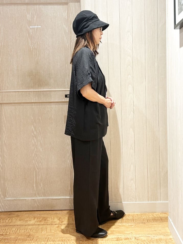yukaさんの「SHOO･LA･RUE｜【S-LL/ひんやり/汗ジミ軽減/UVカット】グラフィックアソートTシャツ」を使ったコーディネート