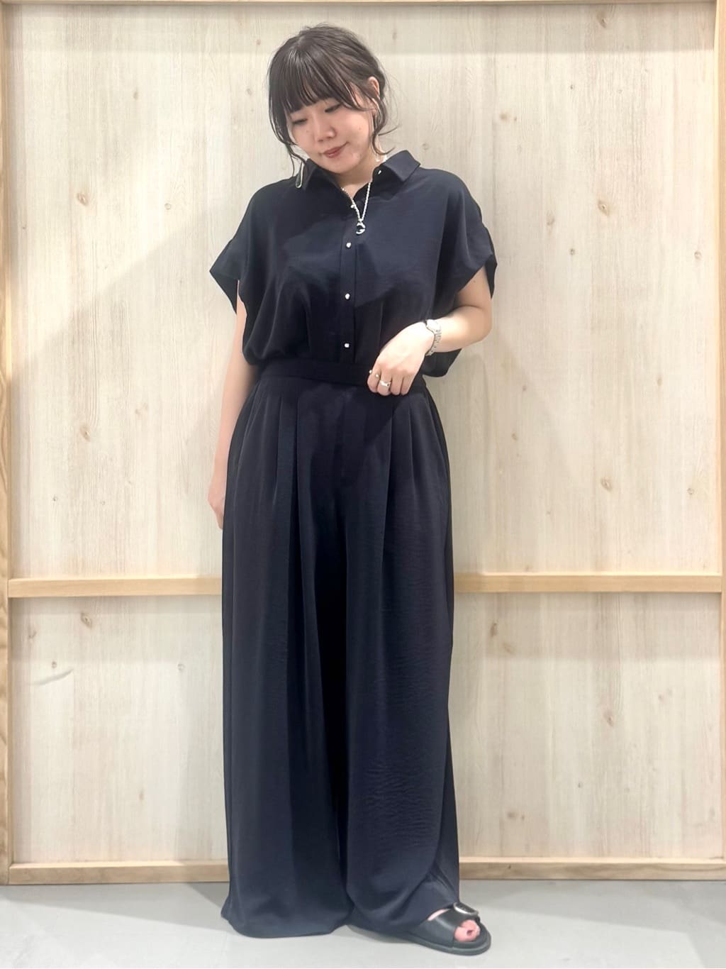 nanaさんの「THE SHOP TK｜コットンライクブラウス【接触冷感/洗濯機OK/UV/セットアップ可】」を使ったコーディネート