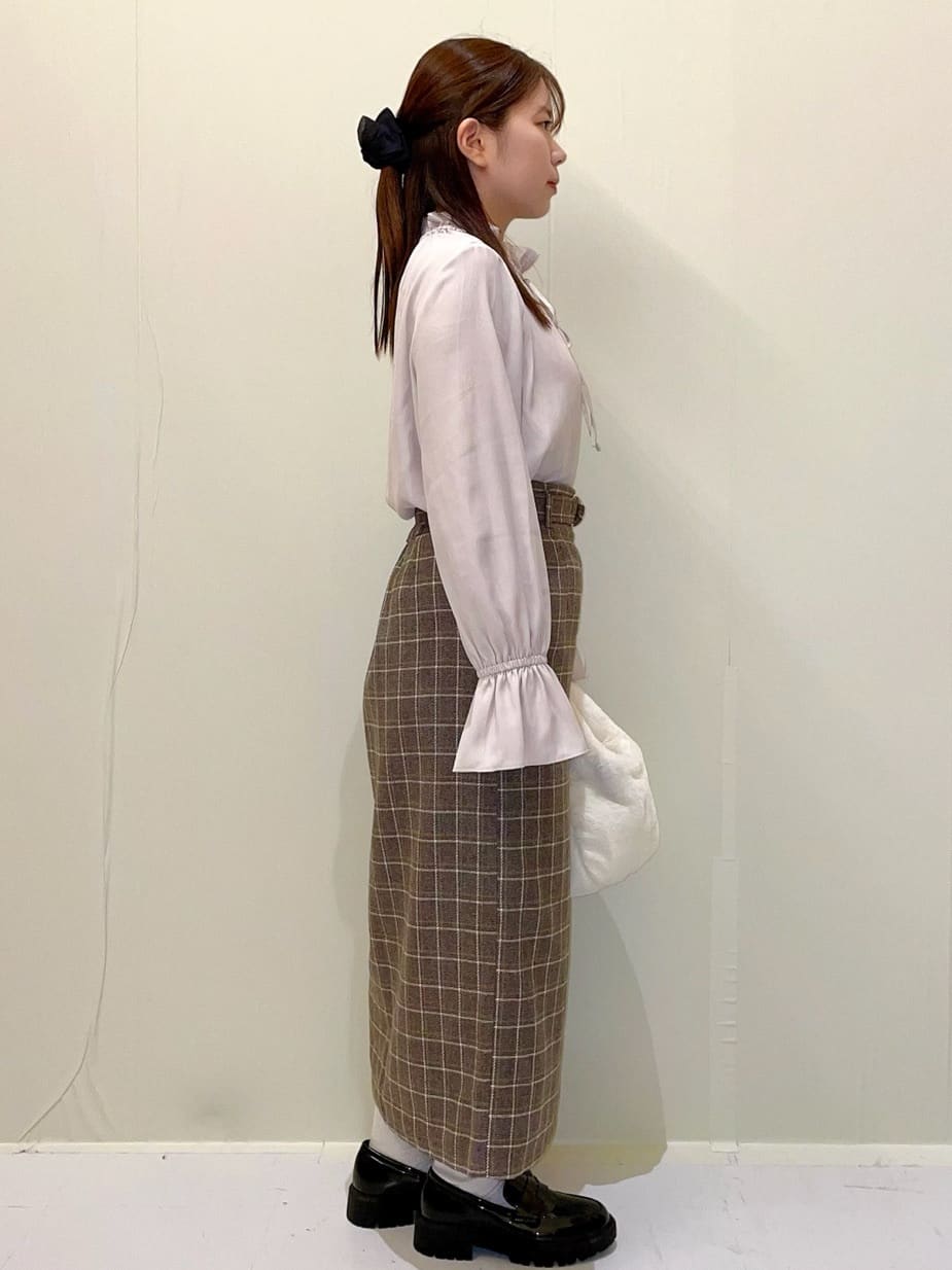 ayumiさんの「OPAQUE.CLIP｜フリルカラーブラウス【洗濯機OK】」を使ったコーディネート