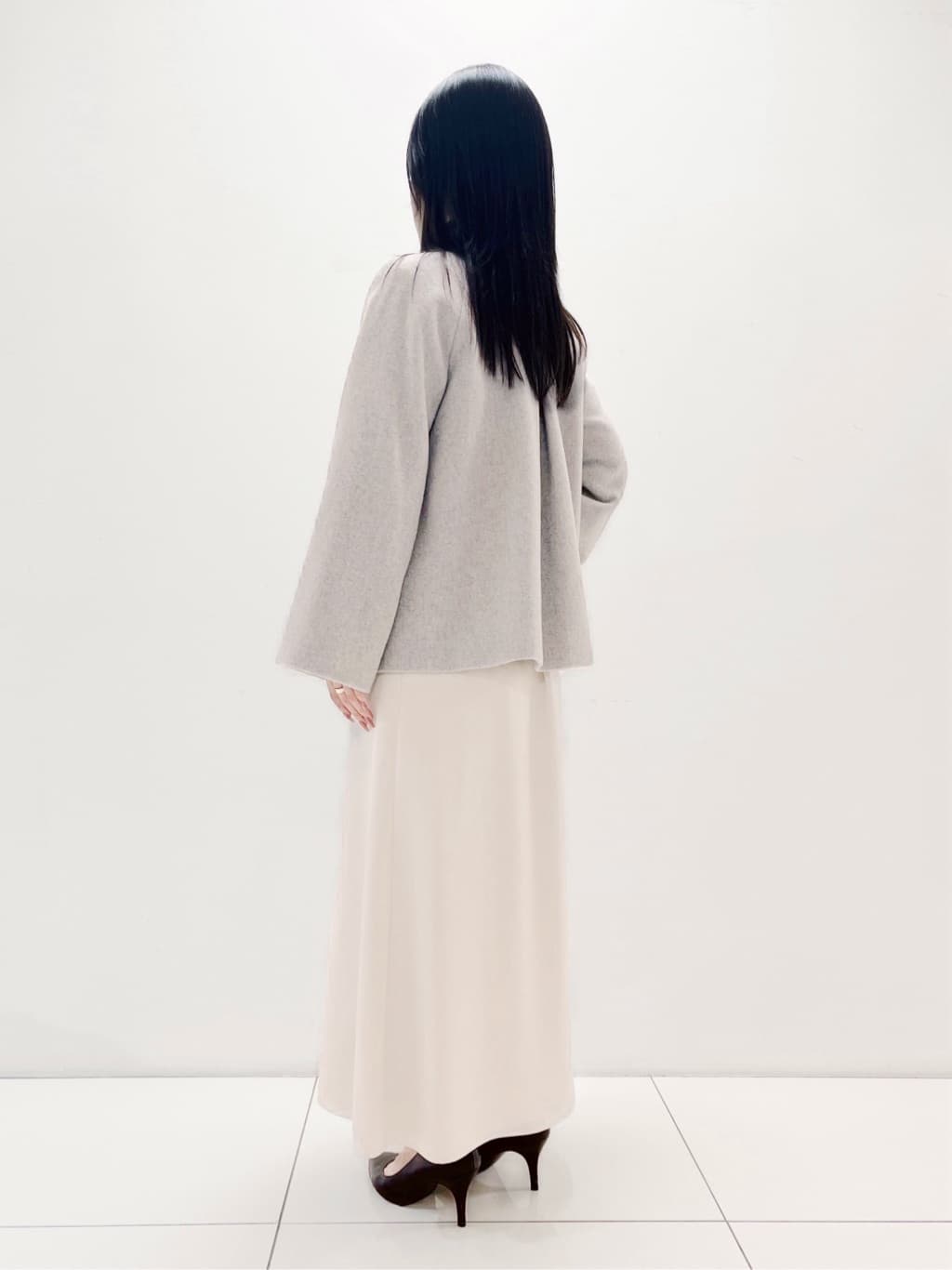 Ukiさんの「UNTITLED｜【着回しが効く／オンオフアウター】ウールショートコート」を使ったコーディネート