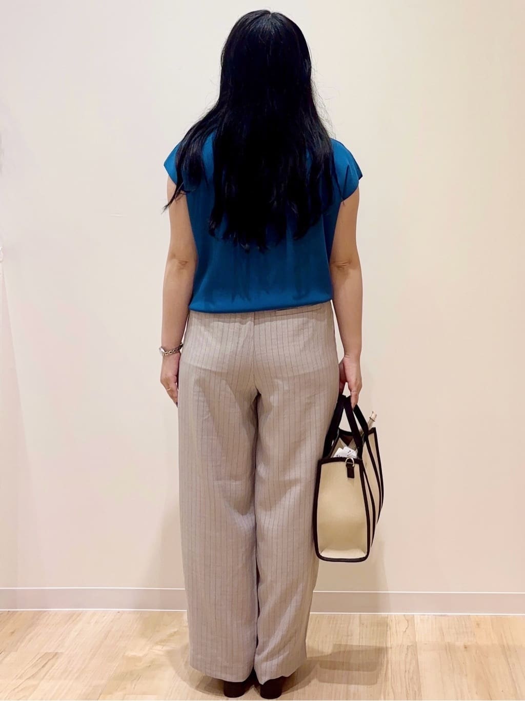 minamiさんの「grove｜ロープベルトで差がつく 洗練リラックスパンツ」を使ったコーディネート