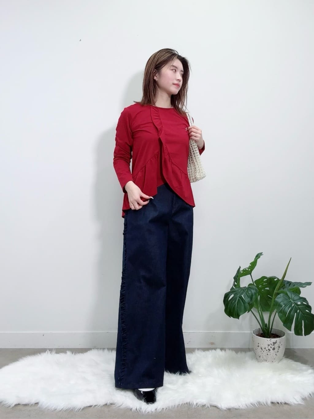 Suma Una本部スタッフさんの「SunaUna｜【COLLECTION LINE】フリルデニム」を使ったコーディネート