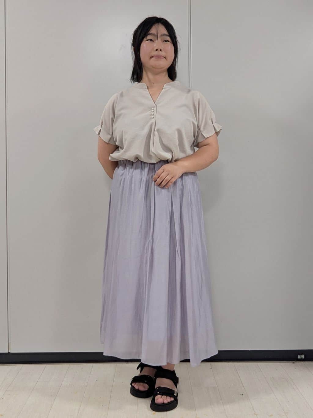 Nonさんの「index｜《7色展開／XS-LLサイズ》タックスリーブスキッパーブラウス【洗濯機洗い可／吸水速乾／抗ピル／防シ」を使ったコーディネート