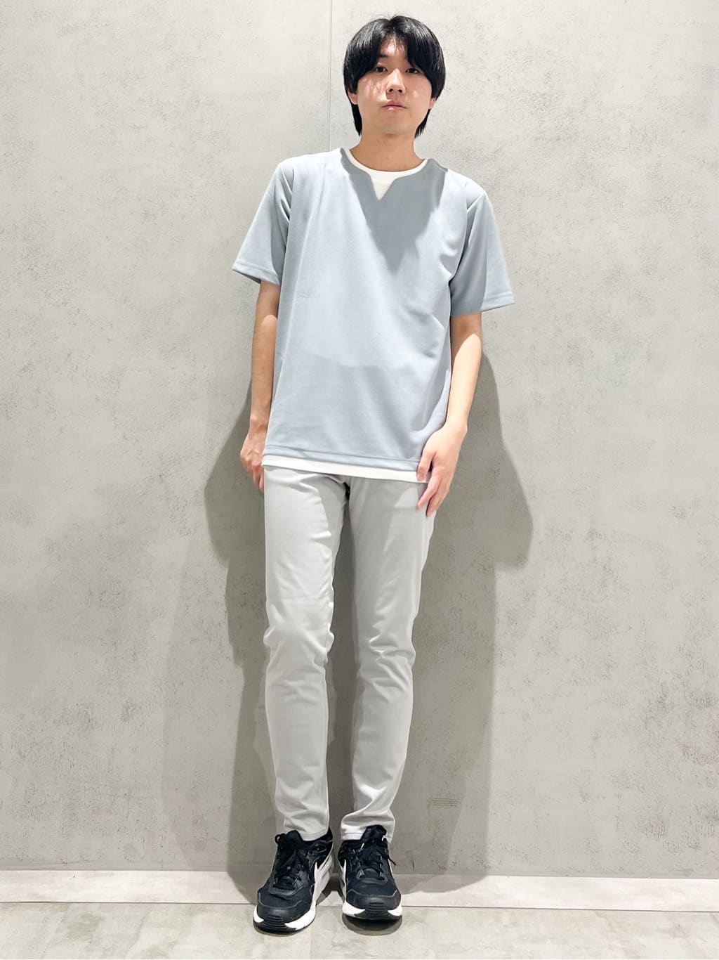 SHI-MAさんの「THE SHOP TK｜ツイルキーネック 半袖Tシャツ 接触冷感/洗濯機OK」を使ったコーディネート